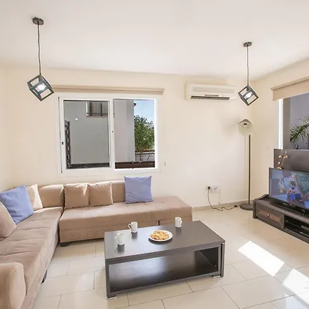 Picture This Enjoying Your Holiday In A Luxury 5 Star In For Less Than A 1311 * Paralimni